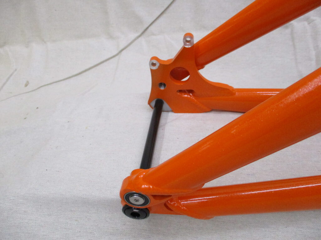 Ventana Grizzly MTB-Tandem, Ausfallende mit Steckachse Farbe Mango Tango